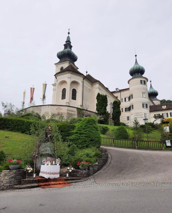Urlaub In Schlossnaehe Артштеттен Экстерьер фото